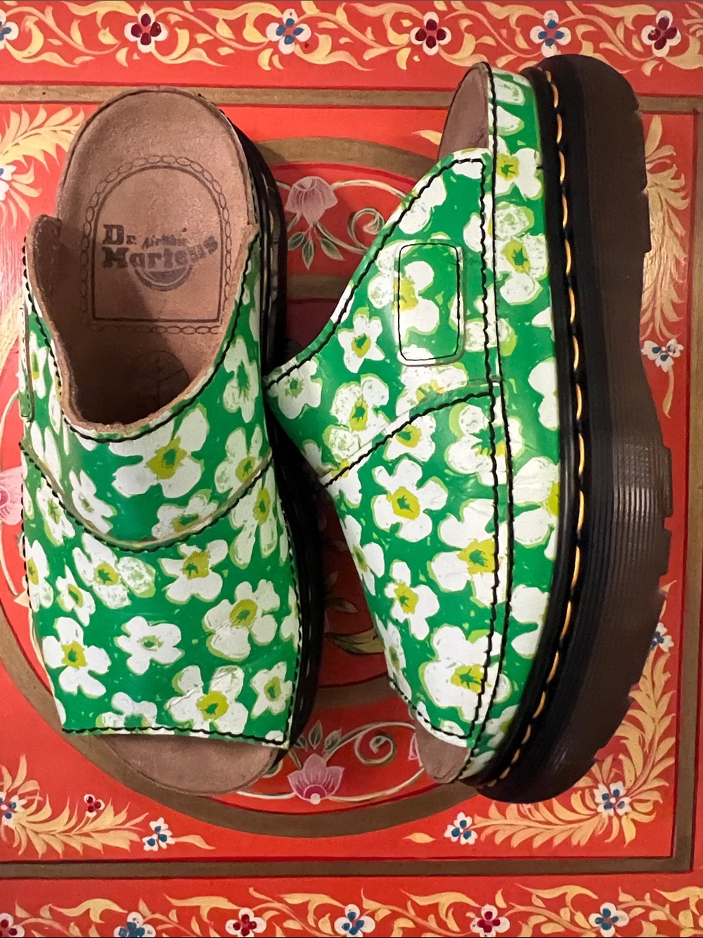🏴󠁧󠁢󠁥󠁮󠁧󠁿 Dr. Martens MIE 90’s Green Daisy / Pansy Platform Slides 8418 UK 8